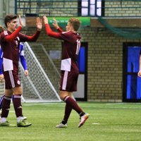 Foto: Latvijas U-19 futbolisti pārbaudās pret 'Skonto' komandu