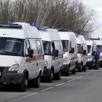 Video: Maskavā ātrās palīdzības auto ar Covid-19 pacientiem izveido sastrēgumu pie slimnīcas