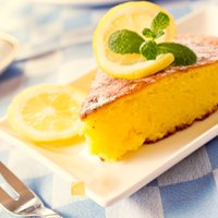 Pamodini garšas kārpiņas! 17 pavasarīgi spirgtas citronu kūkas