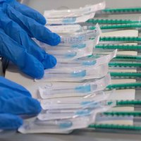 Publicēti pirmie dati par antivielu spēju neitralizēt omikrona paveidu pēc vakcinācijas