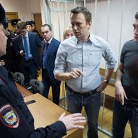 Прокуратура обжаловала "мягкий" приговор братьям Навальным