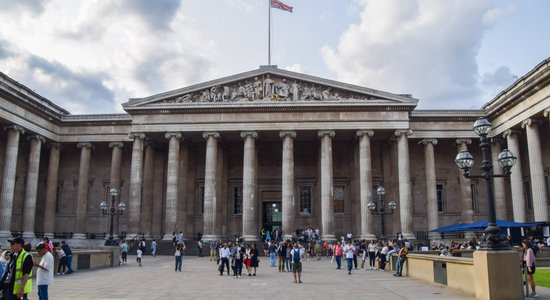 Jauns pavērsiens apzagtā Britu muzeja lietā. Artefakti izpārdoti internetā