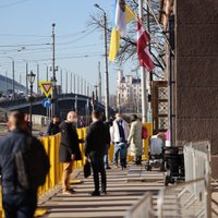Reportāža: Darbu sāk Ukrainas bēgļu centrs Kaļķu ielā