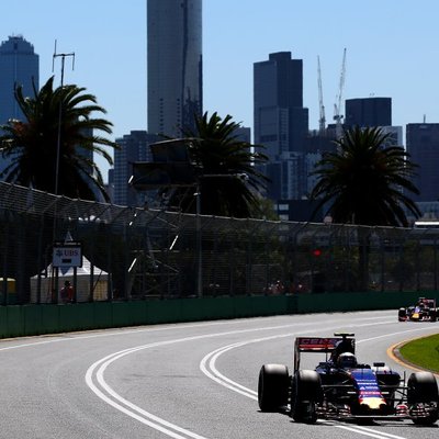 Pēc pirmajiem treniņiem Austrālijā 'Red Bull' nikni uz 'Renault'