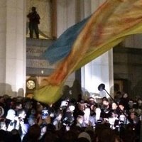 Ukrainas 'Labējais sektors' protestē pie parlamenta ēkas