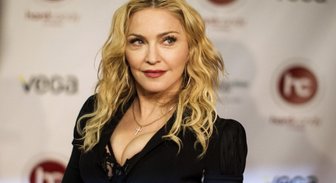 ФОТО: Мадонна вслед за Кэти Перри разделась в поддержку Хиллари Клинтон