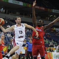 Latvijas basketbolisti pēc zaudējuma izsapņo sapni par Rio Olimpiādi