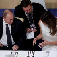 В Кремле рассказали, о чем Путин беседовал с Меланией Трамп