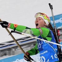 Baltkrievijas biatlonistes negaidīti triumfē Phjončhanas olimpisko spēļu stafetē