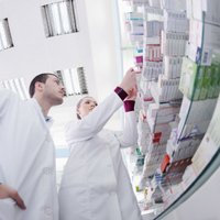 Чакша: производители обещали снизить цены на дорогие лекарства