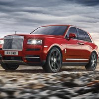 'Rolls-Royce' oficiāli atklājis savu pirmo apvidnieku 'Cullinan'