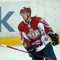 Латвийский хоккеист Павлов дисквалифицирован на полтора года
