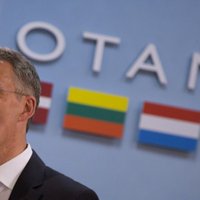 Stoltenbergs: NATO austrumu flanga nostiprināšana ir atbilde uz Krievijas agresīvo politiku