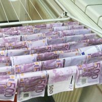 Tiesai nodod lietu par simtos tūkstošu eiro mērāmu blēdīšanos ar PVN