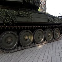 Латвия продолжает получать закупленную в Великобритании подержанную бронетехнику
