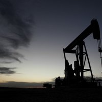 Saūda Arābija noliedz tīšu naftas cenu pazemināšanu