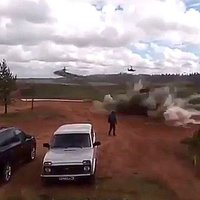 Video: 'Zapad 2017' laikā helikopters nejauši iešāvis raķeti skatītājos, divi ievainoti