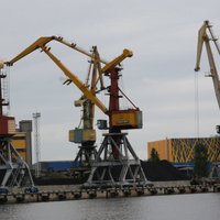 'Ventspils nafta termināls' kravu apgrozījums pieaug; 'LatRosTrans' - samazinās
