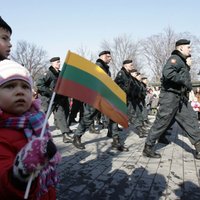 Lietuvas Seimā iesniegts likumprojekts par obligātā iesaukuma pagarināšanu