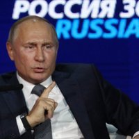 Путин впервые прокомментировал инцидент в Керченском проливе и пошутил про доллар