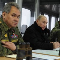 Шойгу доложил Путину об "освобождении ЛНР"; украинские войска попали в "котел"
