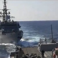 Video: Krievijas karakuģis Arābijas jūrā gandrīz izraisījis sadursmi ar ASV karakuģi