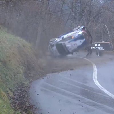 Video: WRC pilots Suninens sezonu sāk ar akrobātisku kūleni