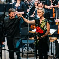 Foto: Ar Tālivalža Ķeniņa Astotās simfonijas pirmatskaņojumu atklāts Cēsu Mākslas festivāls