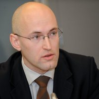 Ekonomikas ministrs Pavļuts nolēmis stāties Reformu partijā