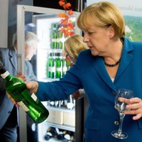'Vācijas Mārgarete Tečere': Merkele pārliecinoši triumfē Bundestāga vēlēšanās