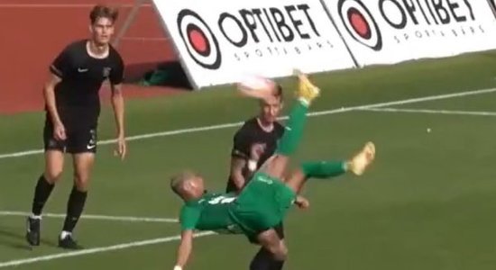 Video: Futbola maģija virslīgā – 'Auda' futbolists gūst vārtus 'šķērītē'