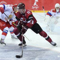 Latvijas hokeja izlase vēlreiz piekāpjas Krievijas olimpiskajai komandai
