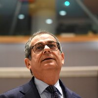 Itālija neplāno mainīt budžeta galvenos aspektus, paziņo Trija
