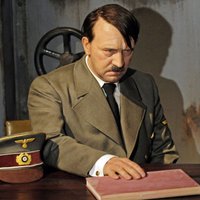 Горничная: Гитлер тайно ел шоколадное печенье и булочки