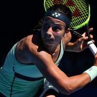 Sevastova atspēlējas un sīvā cīņā sasniedz Bukarestes WTA 'International' turnīra otro kārtu