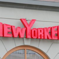 Par trīs virsjaku zādzību veikalā 'New Yorker' vīrietis tiek pie 1500 eiro soda