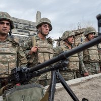В Карабахе идут ожесточенные бои, Путин призвал прекратить огонь