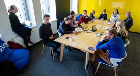 Noslēdzas DELFI modernās žurnālistikas skola #Storygram, jaunieši rada klimatam veltītu saturu
