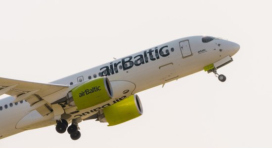 Aviokompānijai 'airBaltic' pērn izdevies sasniegt vēsturiski lielāko peļņu