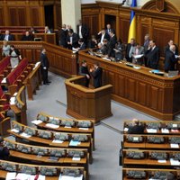 Ukrainas parlaments atbalsta likumu par Donbasa īpašo statusu un amnestiju