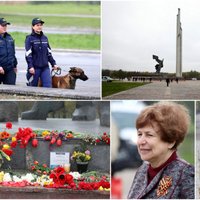 ФОТО: Люди приносят цветы к памятнику Победы, соблюдая ограничения на собрания