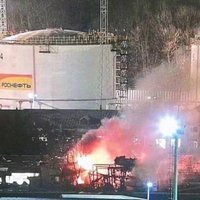 В Туапсе загорелась нефтебаза "Роснефти". СМИ пишут об атаке беспилотников