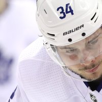 'Maple Leafs' zvaigzne Metjūzs 'uguņo' septītajā NHL spēlē pēc kārtas