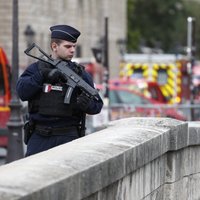 Во Франции объявлен высший уровень террористической угрозы