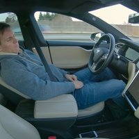 'Tesla' ASV atsauc gandrīz visus pārdotos auto saistībā ar 'Autopilot' sistēmas problēmām