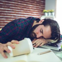 13 медицинских причин, по которым вы постоянно чувствуете усталость