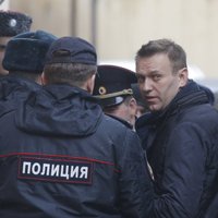 Навальный арестован на 15 суток и оштрафован на 20 тысяч рублей за митинг
