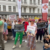 Mediķu protesta akcijā pie Saeimas varētu pulcēties ap 400 dalībnieku