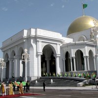 В Туркмении отменили возрастное ограничение в 70 лет для избрания президентом