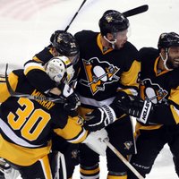 'Penguins' no Stenlija kausa izslēdz regulārā čempionāta uzvarētājus 'Capitals'